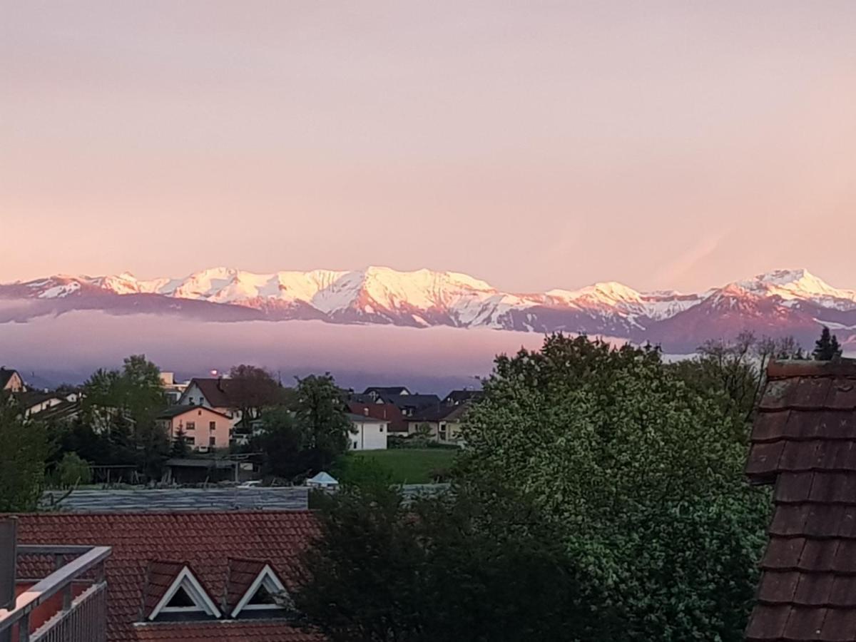 Sonniges Dach-Ferienzimmer Lindau  Buitenkant foto