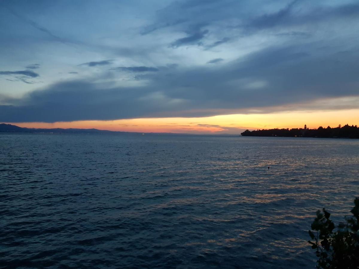 Sonniges Dach-Ferienzimmer Lindau  Buitenkant foto